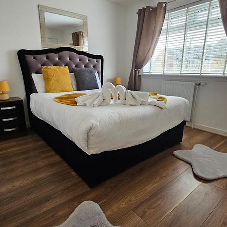 Silverburn New House With Free Parking And Nice Garden グラスゴー エクステリア 写真