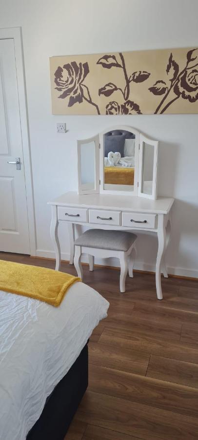 Silverburn New House With Free Parking And Nice Garden グラスゴー エクステリア 写真