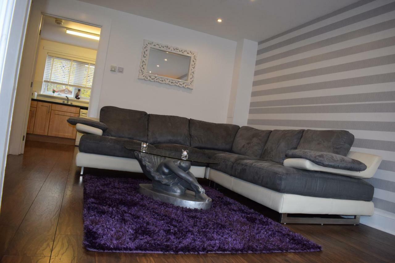 Silverburn New House With Free Parking And Nice Garden グラスゴー エクステリア 写真