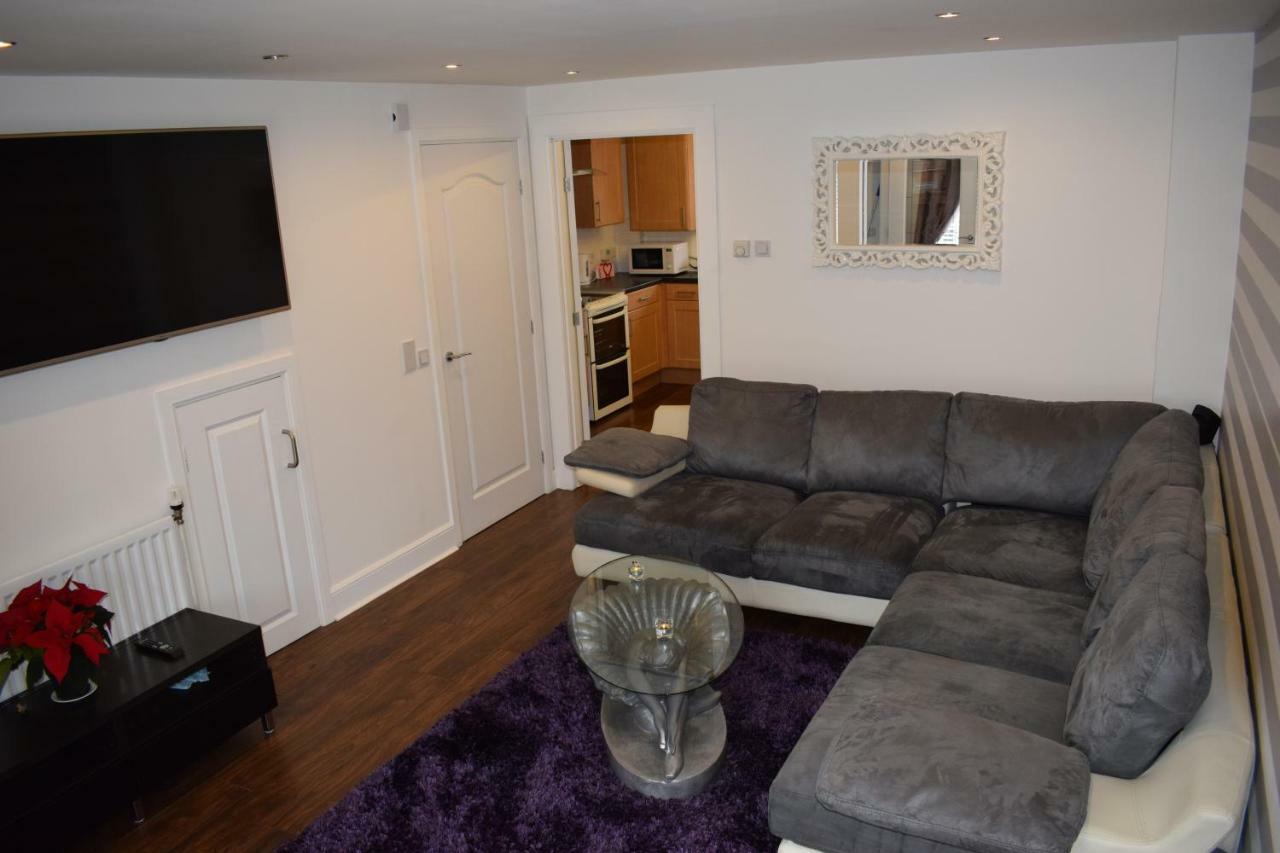 Silverburn New House With Free Parking And Nice Garden グラスゴー エクステリア 写真